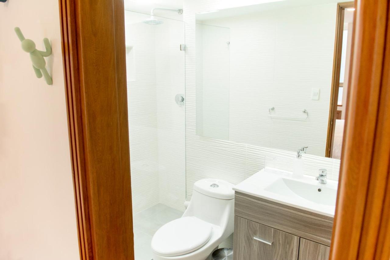 Aptos Alcazar Oviedo By Housy Host Medellín Extérieur photo