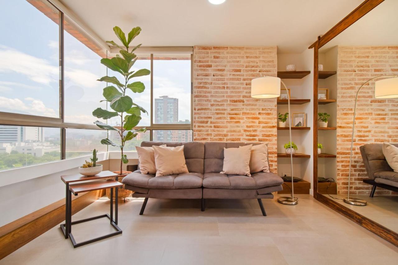 Aptos Alcazar Oviedo By Housy Host Medellín Extérieur photo